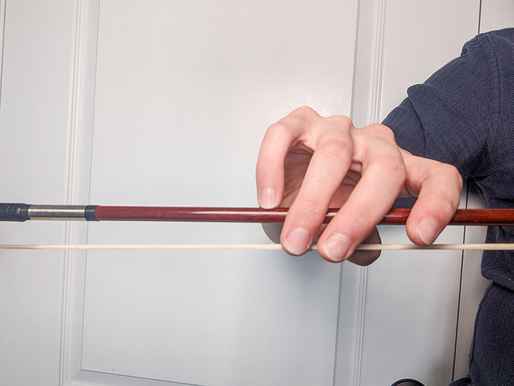 How to do a balance point violin bow hold