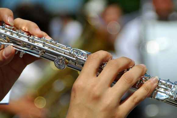 Tips to Help You Learn to Make a Sound on the Flute